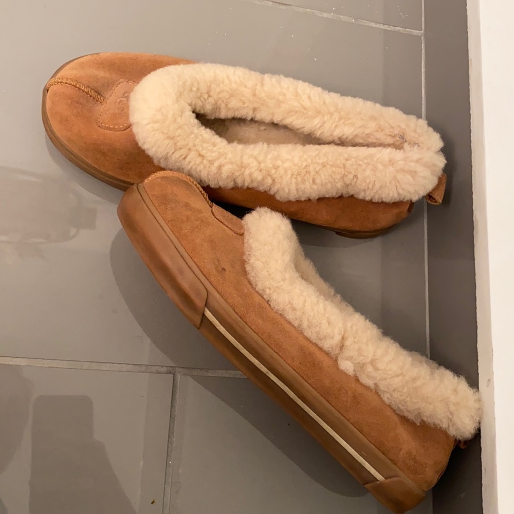 Ugg slip on shoes